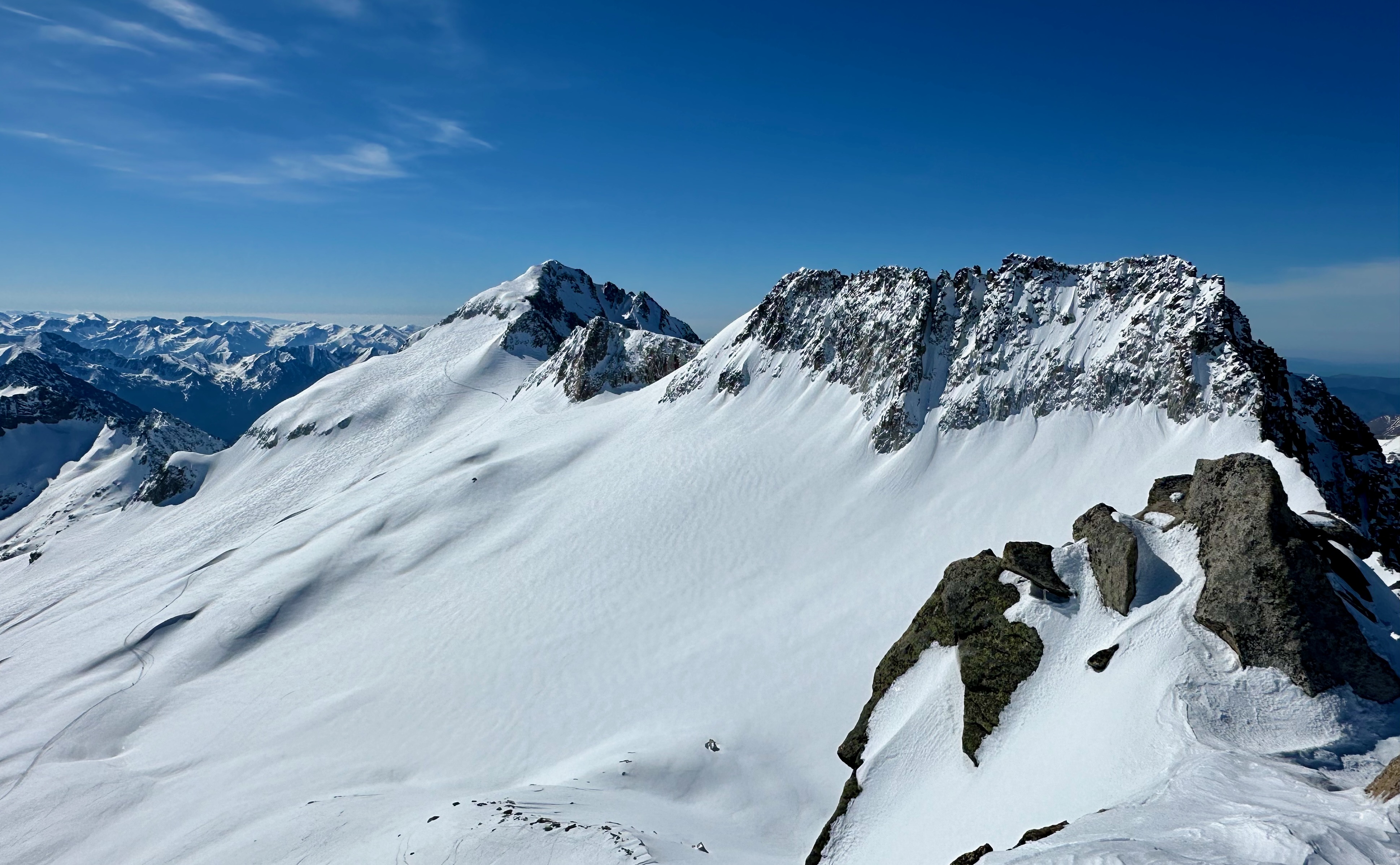 Panorámica invernal del Pirineo Aragonés
