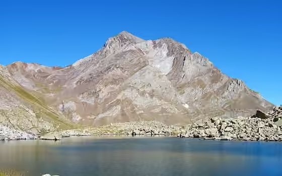 Aguja Suroeste de Cerbillona (3.051 m), macizo Viñamala (Vignemale)