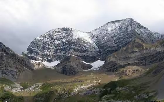 Astazu Occidental (3.012 m), macizo Monte Perdido · Marboré