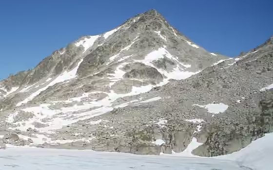 Pico Aragüells (3.037 m), macizo Maladeta · Aneto