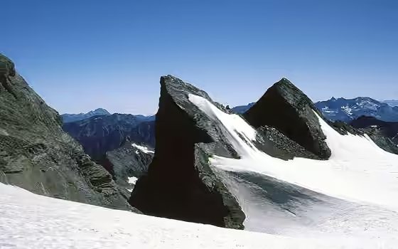 Pitón Carré (3.197 m), macizo Viñamala (Vignemale)
