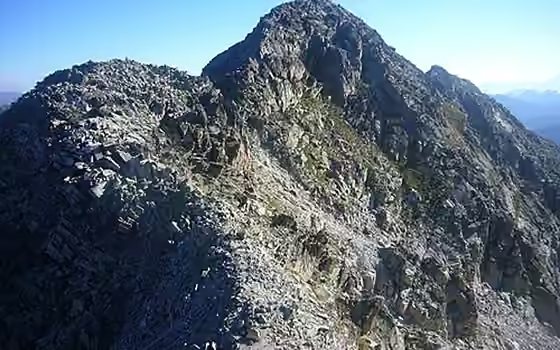 Punta Alta de Comalesbienes (3.014 m), macizo Besiberri · Comaloforno