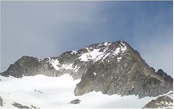 Punta Oliveras-Arenas (3.298 m), macizo Maladeta · Aneto